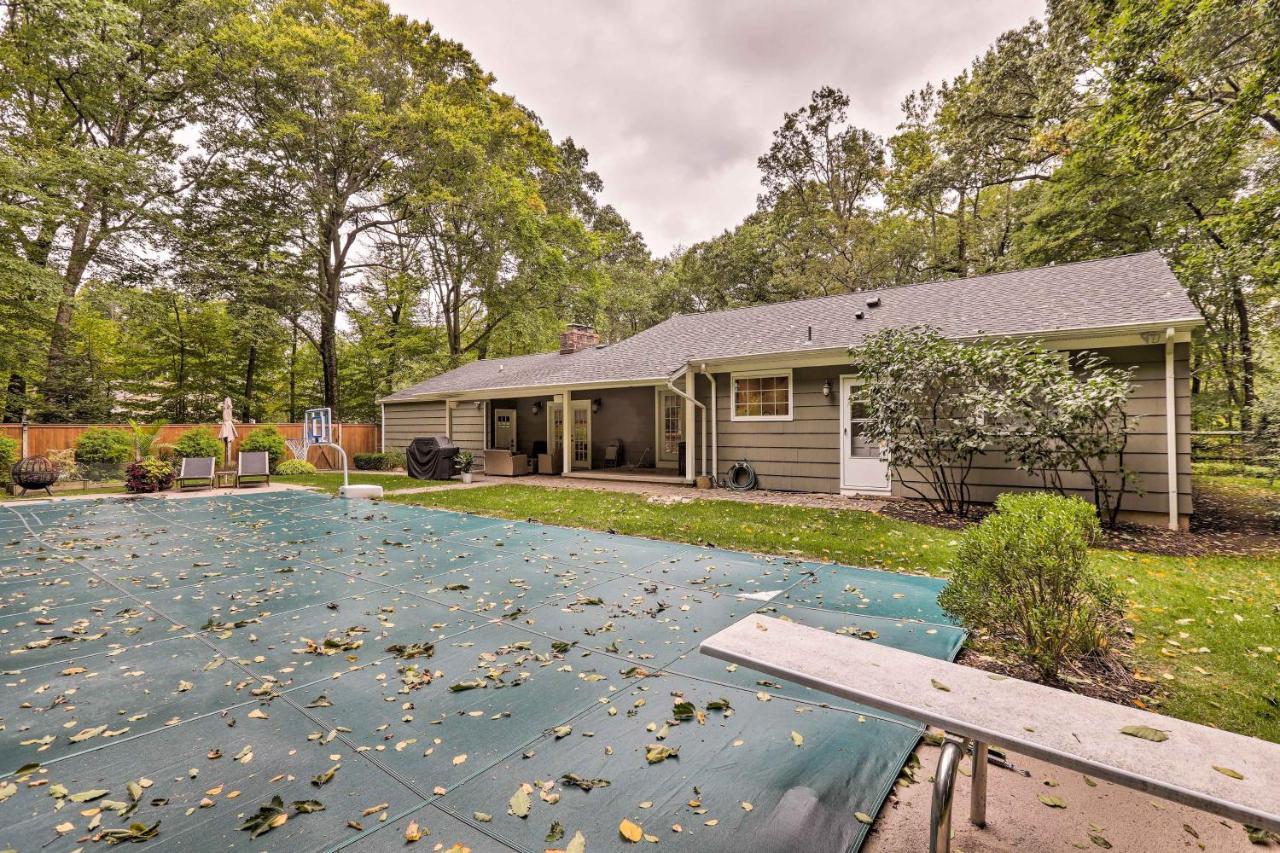 Bernardsville Abode With Private Pool And Patio! Extérieur photo