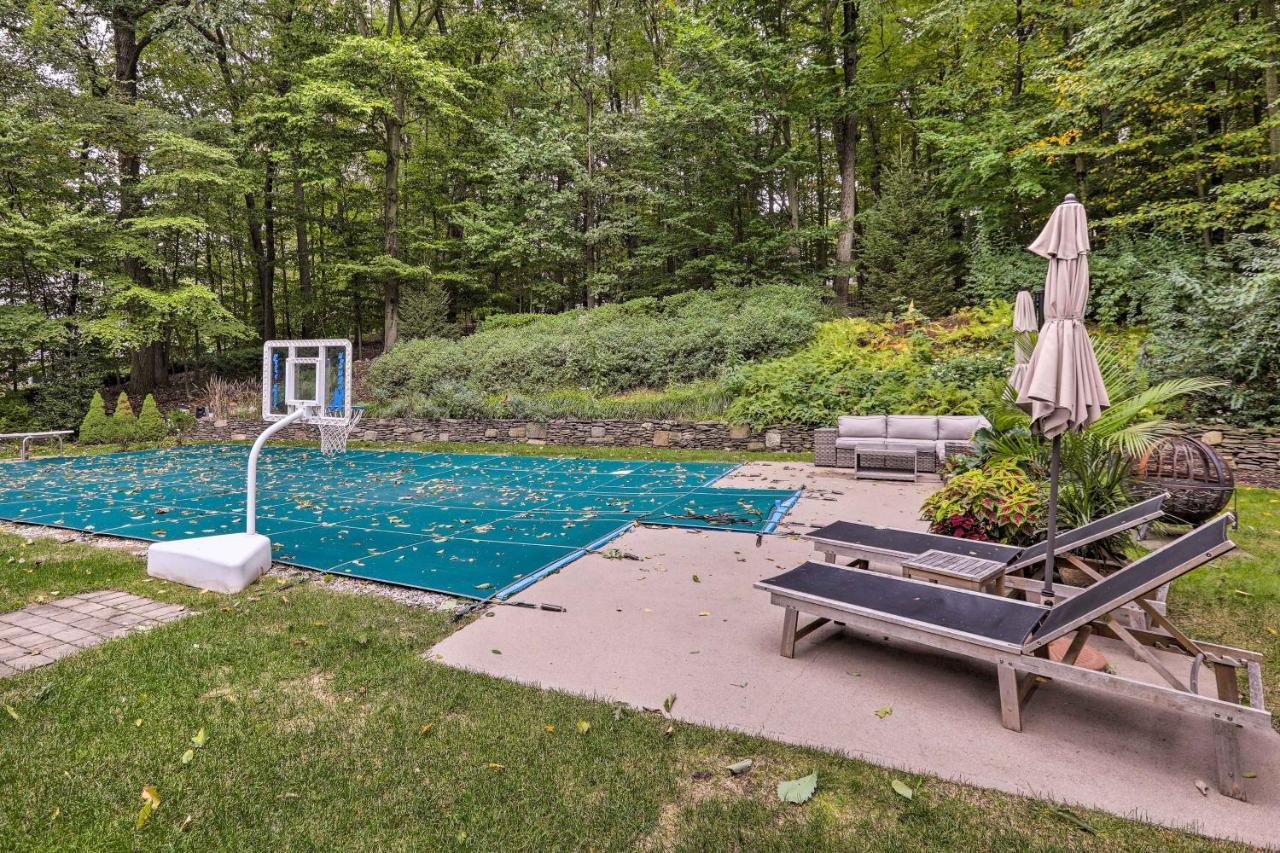 Bernardsville Abode With Private Pool And Patio! Extérieur photo